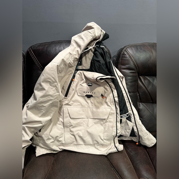 Montec Snowboard Jacket - Picture 14 of 16